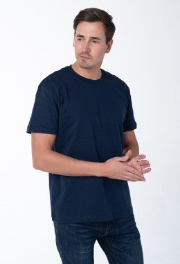 Темно-синяя мужская футболка с лайкрой